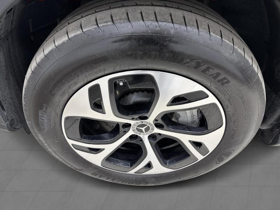 MERCEDES-BENZ GLC 2023