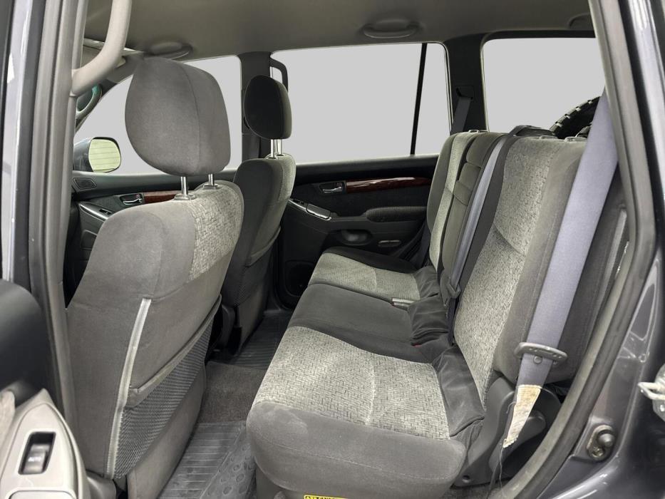 TOYOTA Land Cruiser 2005