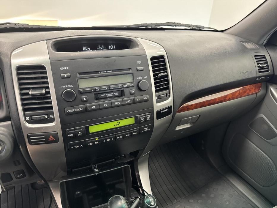 TOYOTA Land Cruiser 2005
