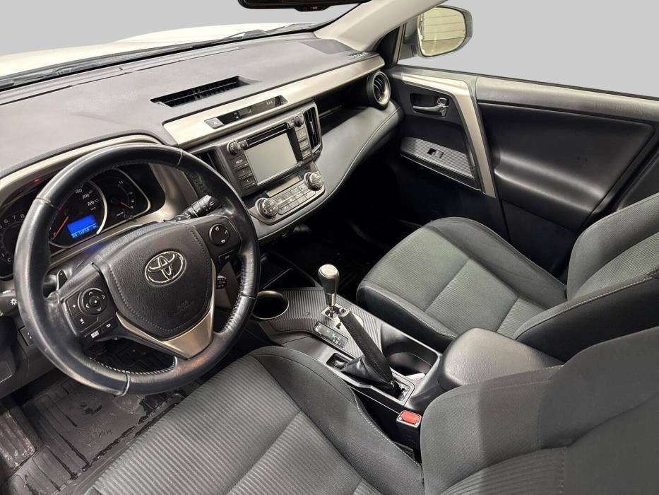 TOYOTA RAV4 2015