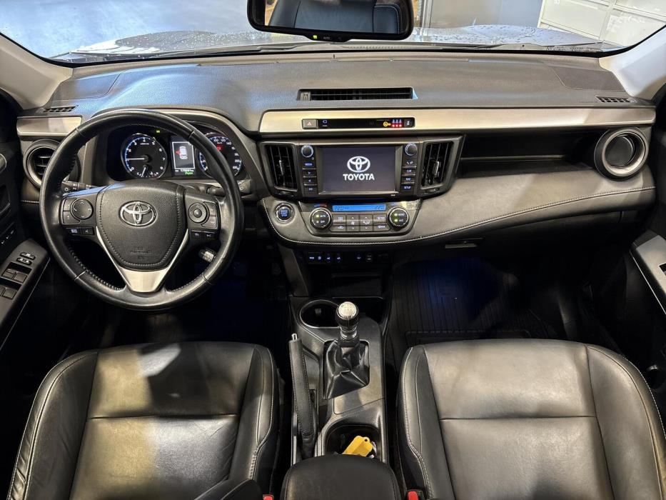 TOYOTA RAV4 2017