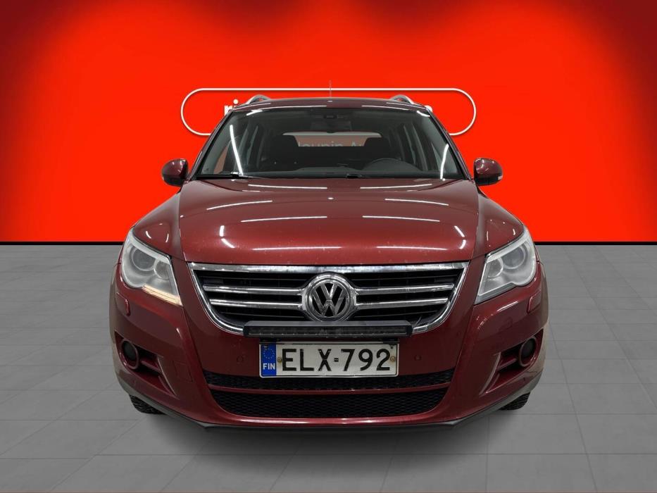 VOLKSWAGEN Tiguan 2011
