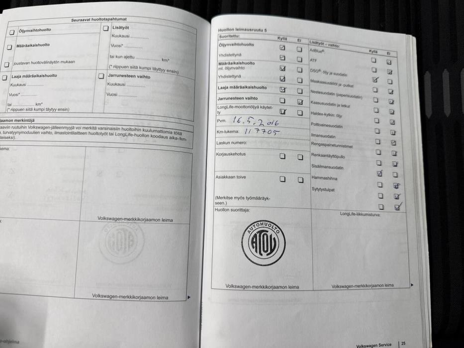 VOLKSWAGEN Tiguan 2011