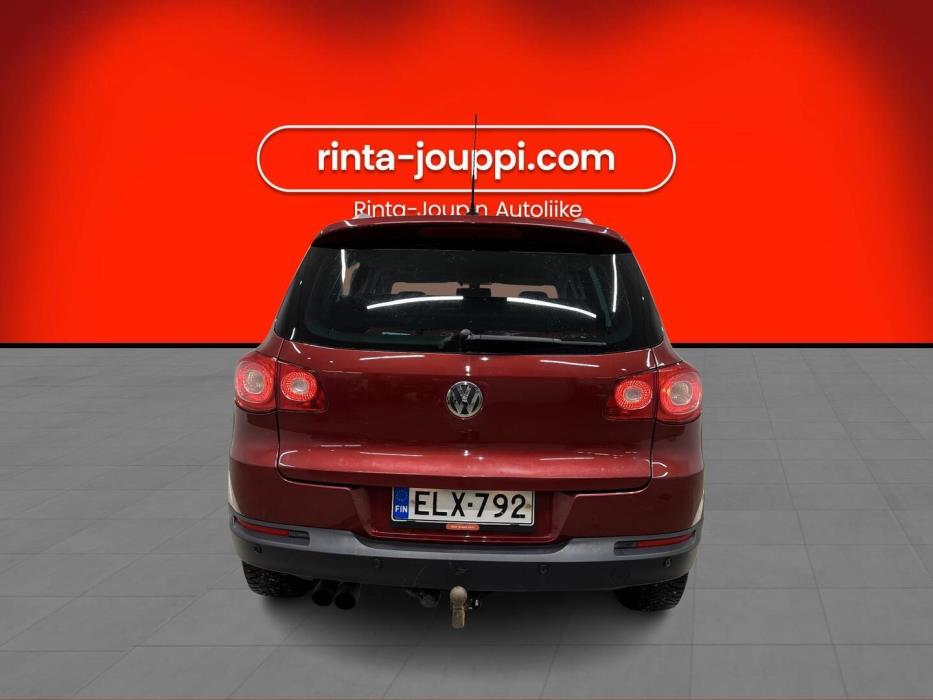 VOLKSWAGEN Tiguan 2011