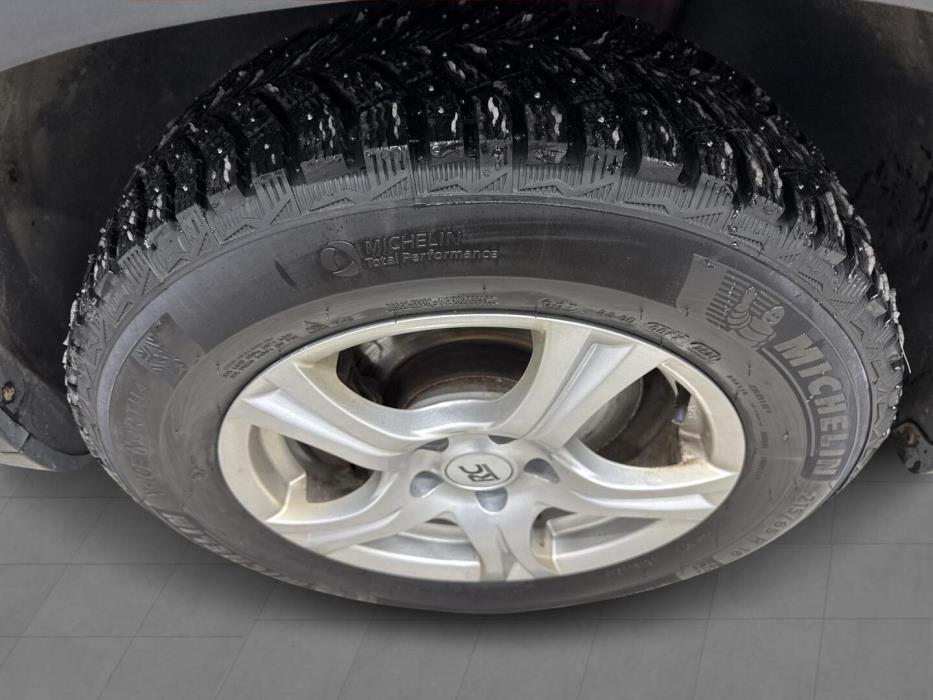 VOLKSWAGEN Tiguan 2011