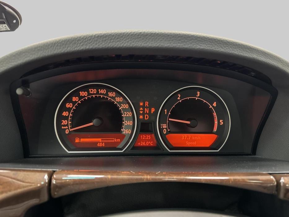 BMW 730 2004
