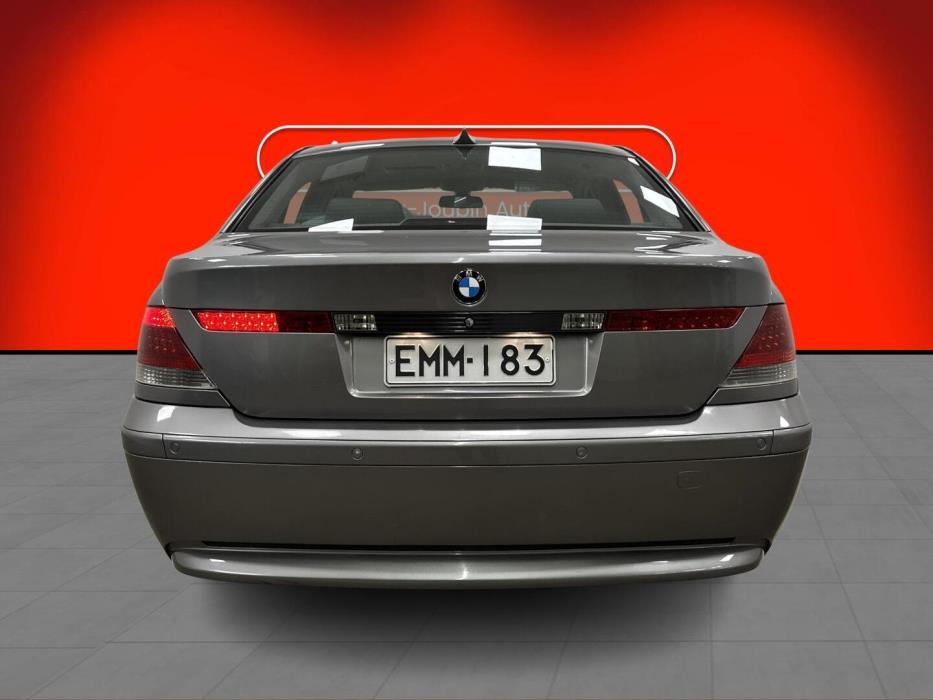 BMW 730 2004