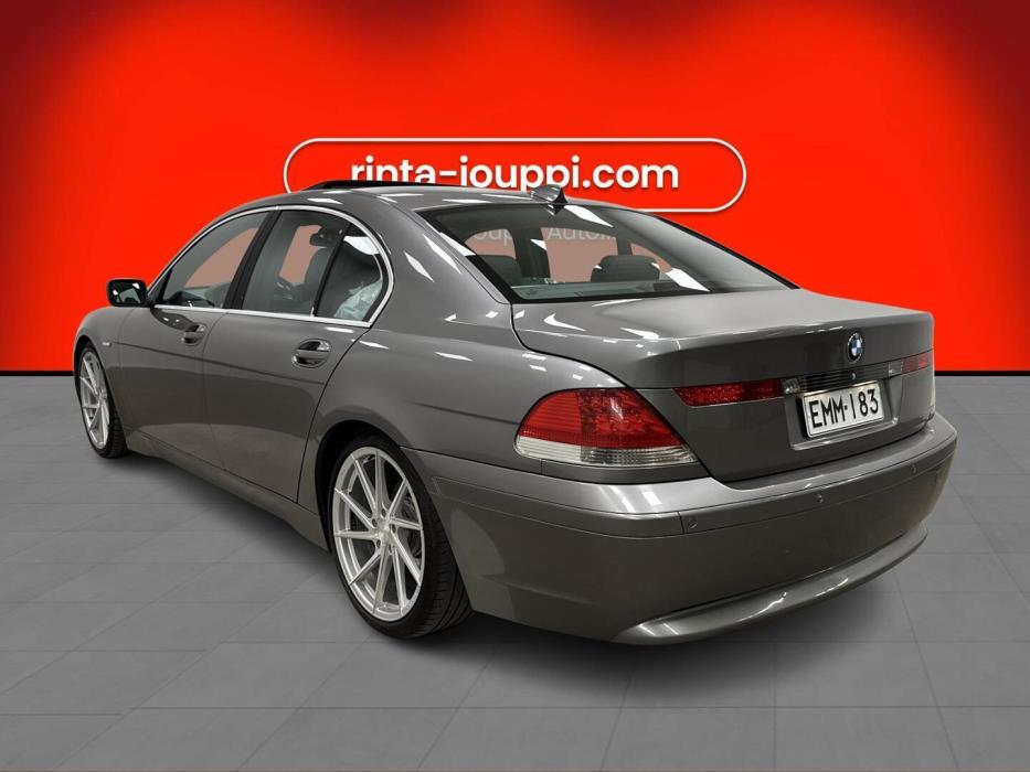 BMW 730 2004
