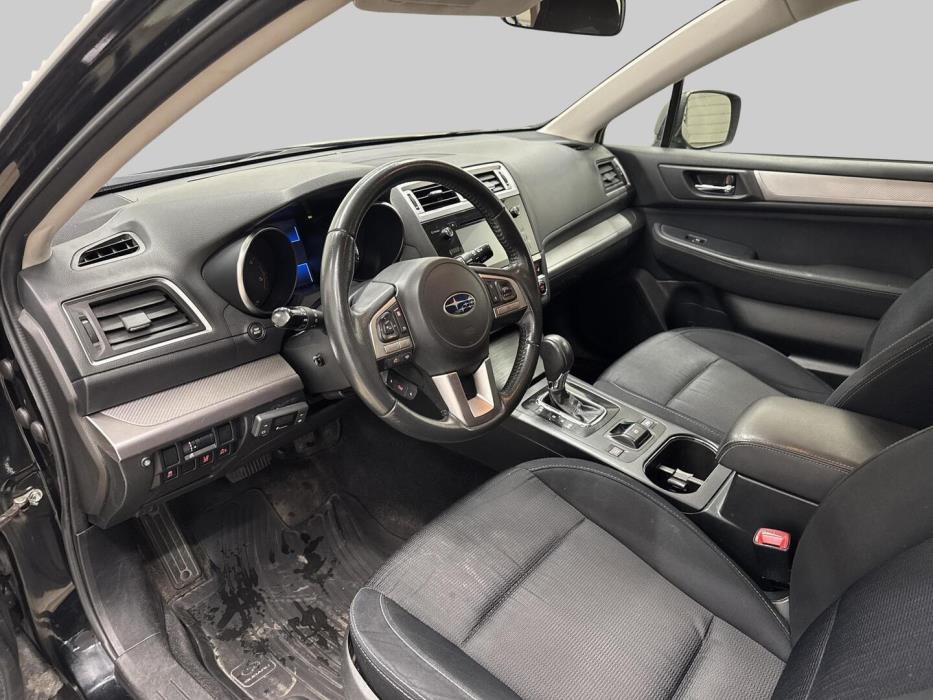 SUBARU Outback 2015