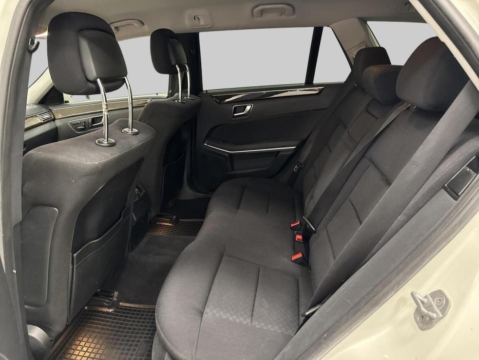 MERCEDES-BENZ E 2012