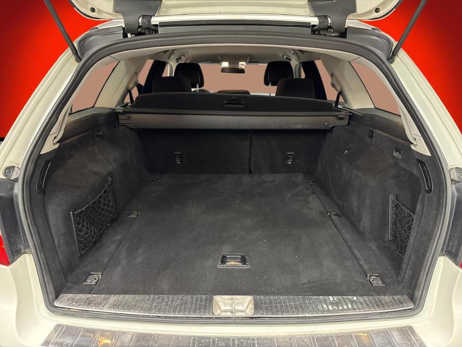 MERCEDES-BENZ E 2012