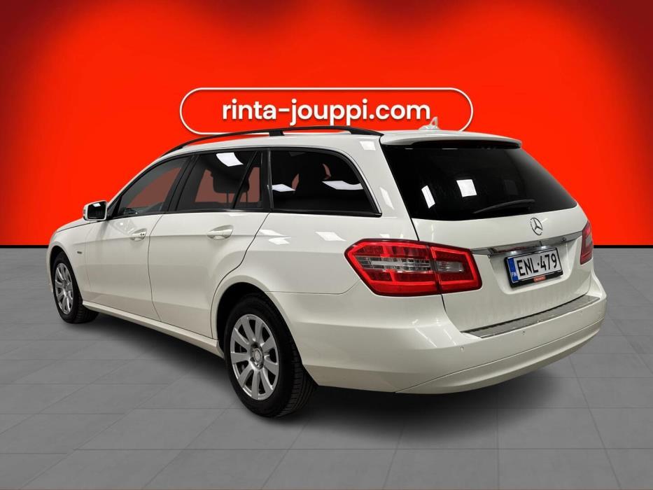 MERCEDES-BENZ E 2012