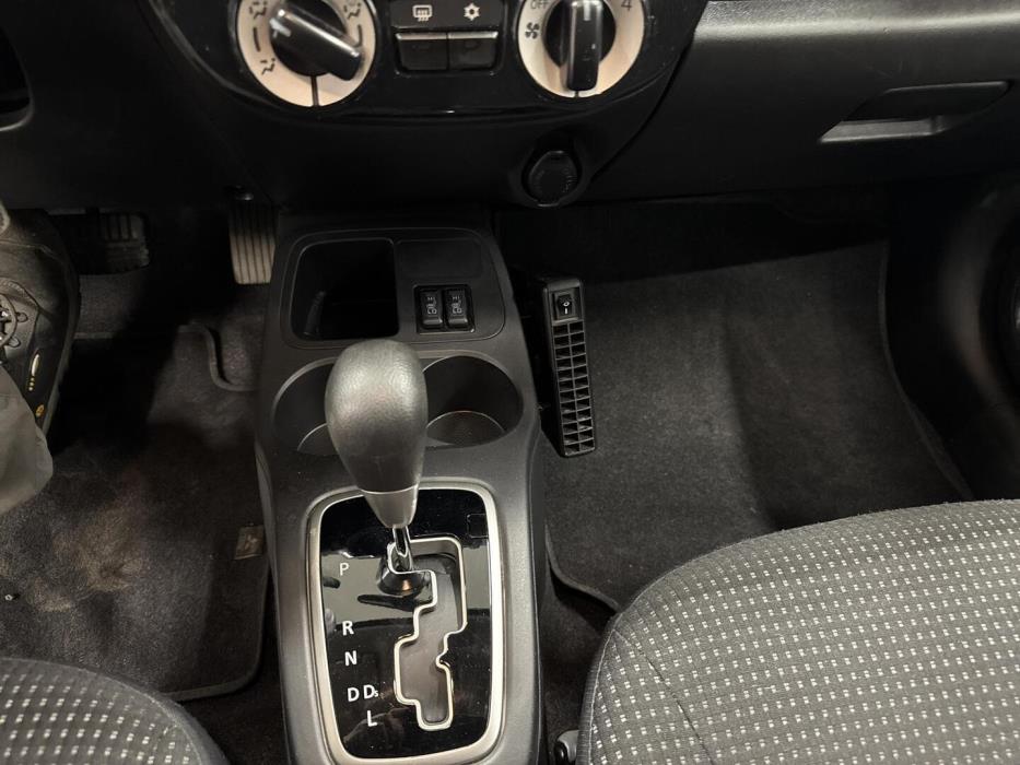 MITSUBISHI Space Star 2015