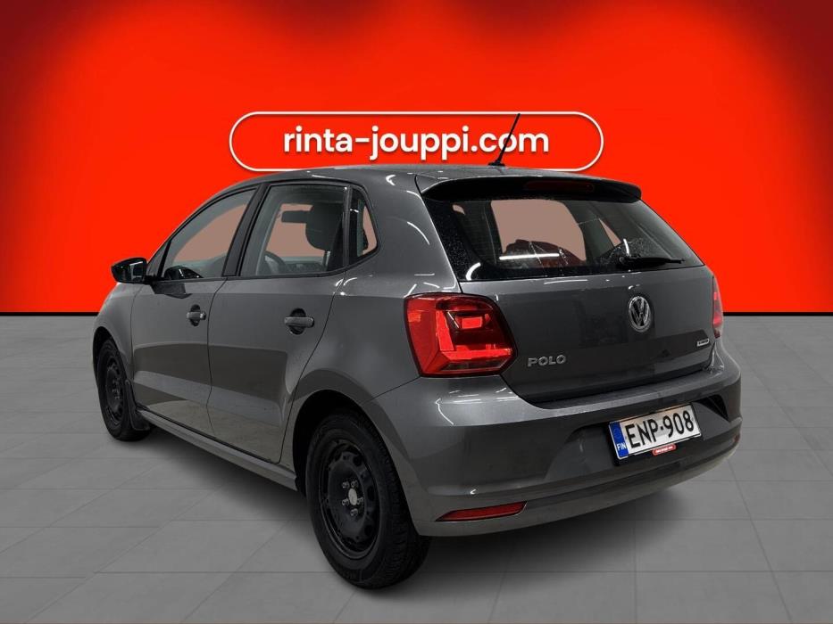 VOLKSWAGEN Polo 2015