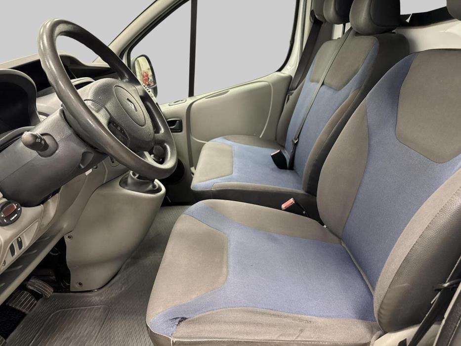 RENAULT Trafic 2012