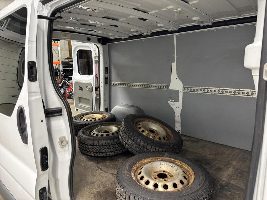 RENAULT Trafic 2012