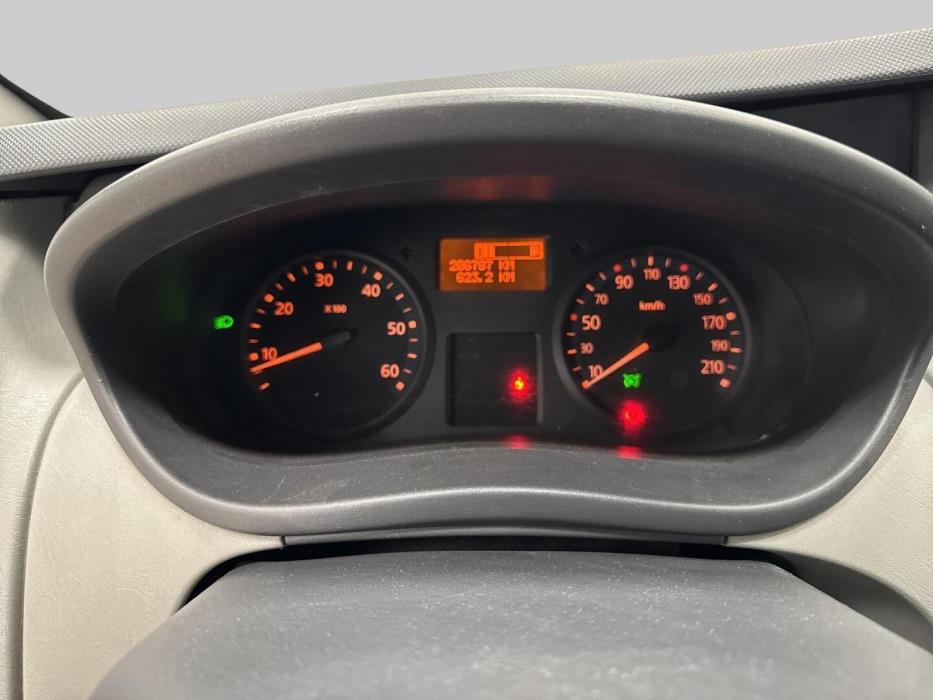 RENAULT Trafic 2012
