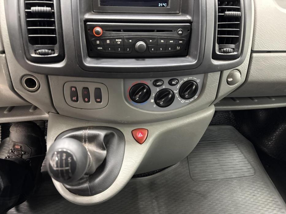 RENAULT Trafic 2012