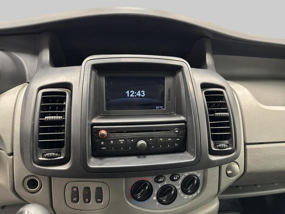 RENAULT Trafic 2012