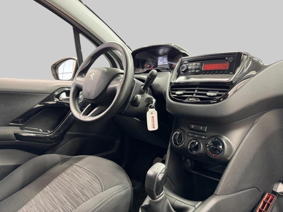 PEUGEOT 208 2014