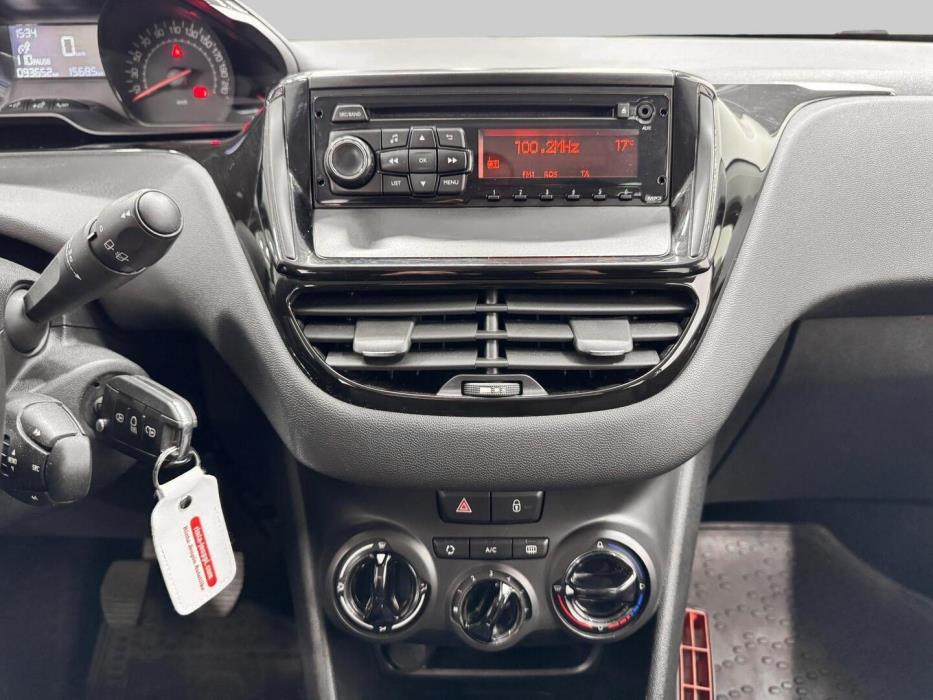 PEUGEOT 208 2014