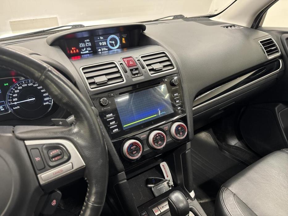 SUBARU Forester 2017