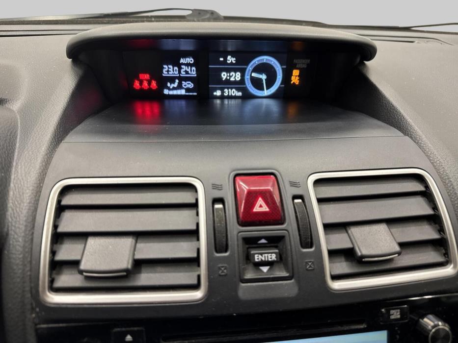 SUBARU Forester 2017