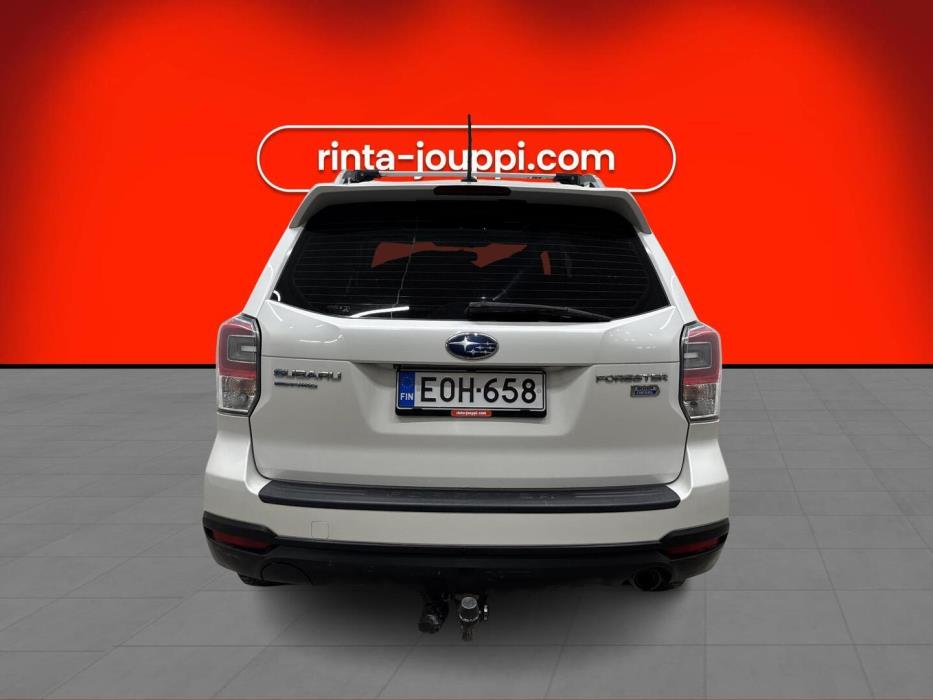SUBARU Forester 2017