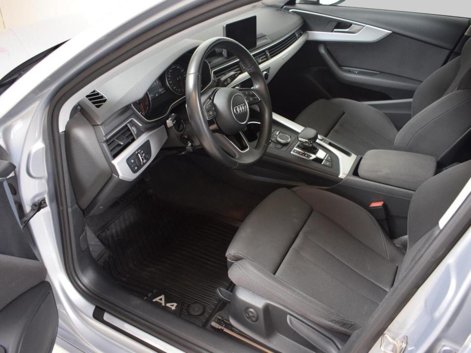 AUDI A4 2017