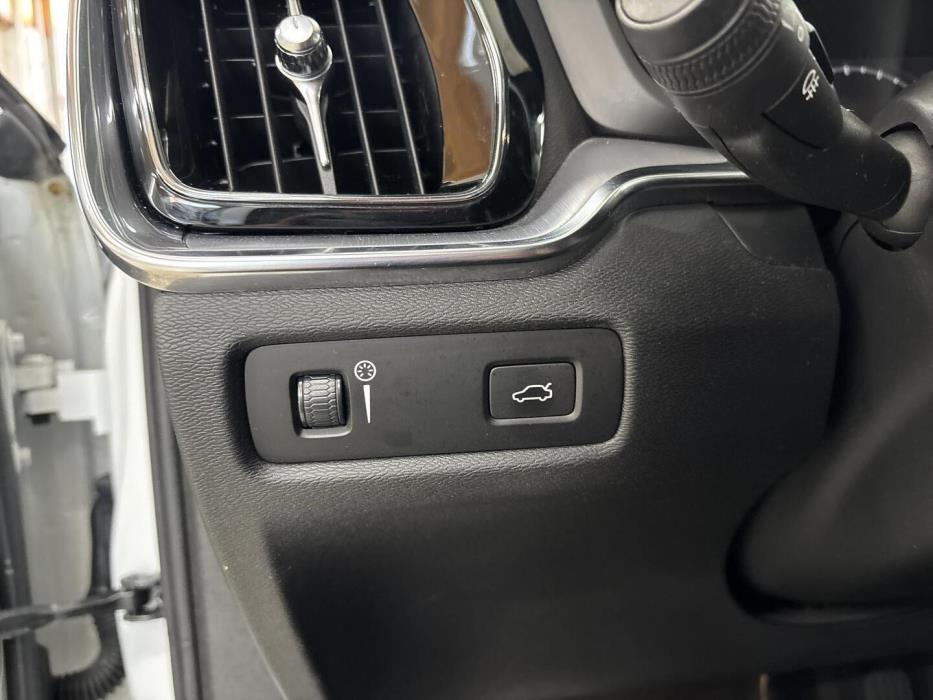 VOLVO V60 2018