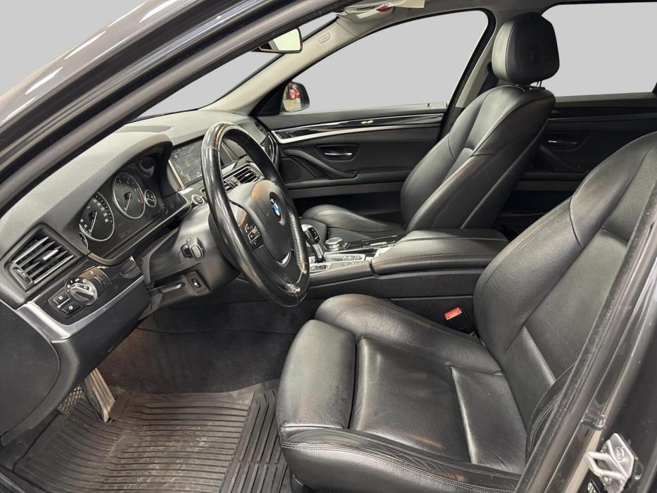 BMW 520 2015