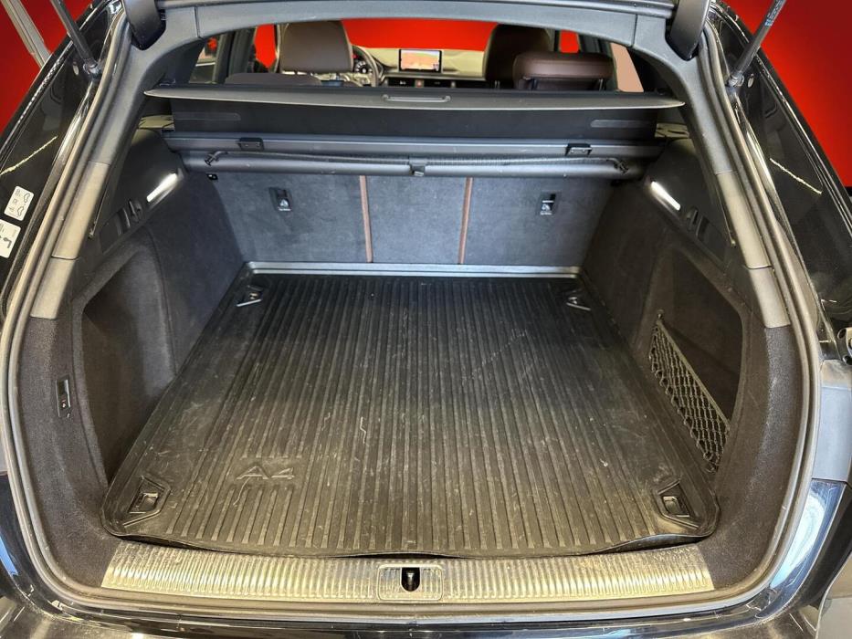 AUDI A4 2019