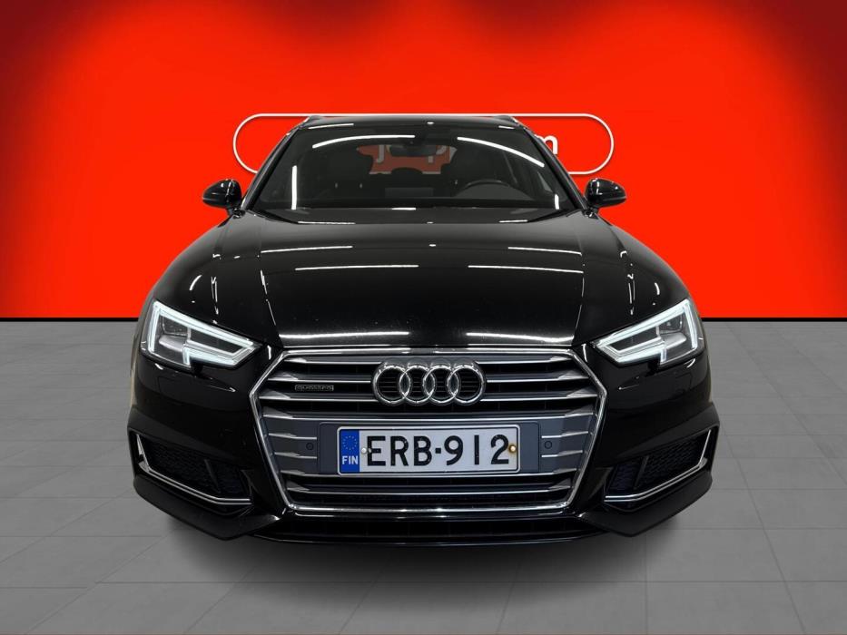 AUDI A4 2019