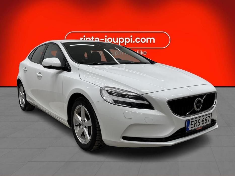 VOLVO V40 2019