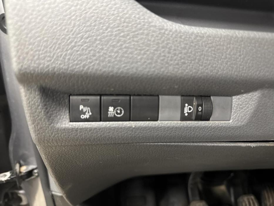 PEUGEOT Expert 2020