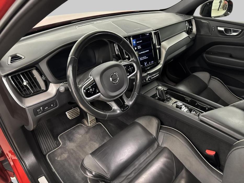 VOLVO XC60 2021