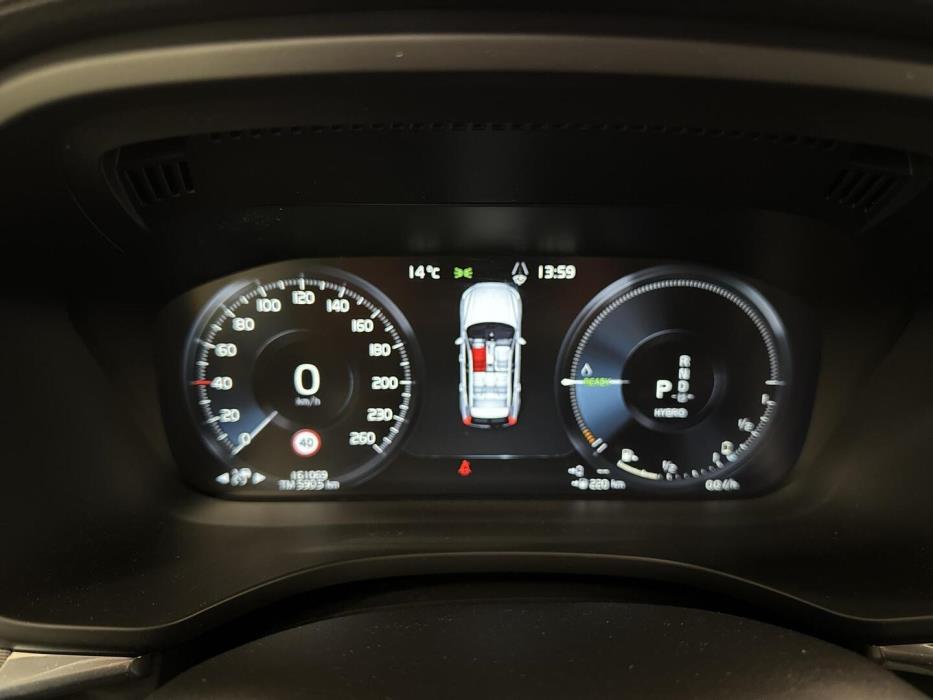 VOLVO XC60 2021
