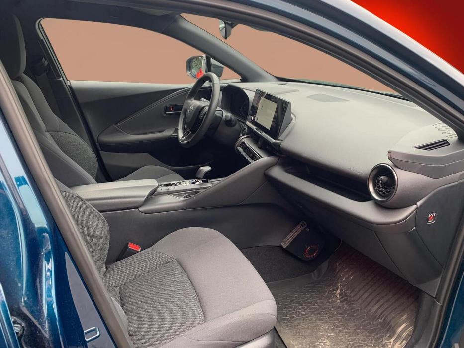 TOYOTA C-HR 2024