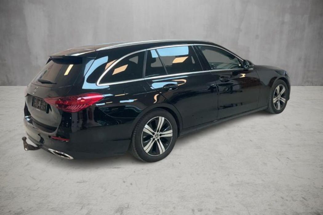 MERCEDES-BENZ C 2023