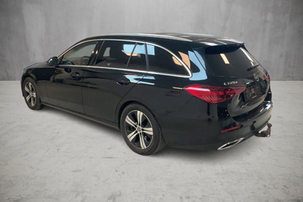 MERCEDES-BENZ C 2023