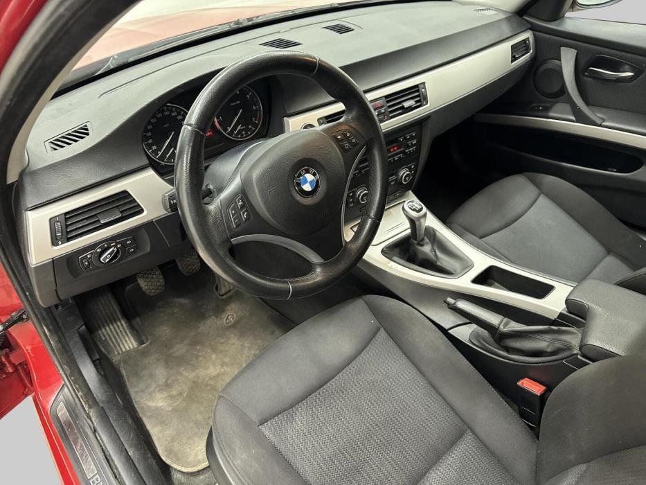 BMW 318 2009