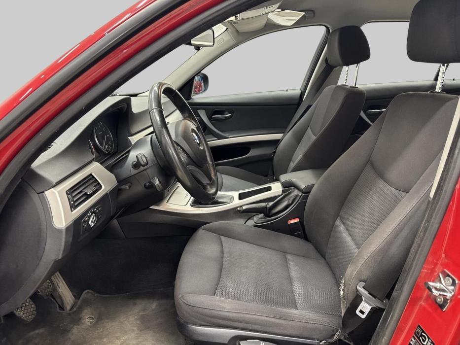 BMW 318 2009
