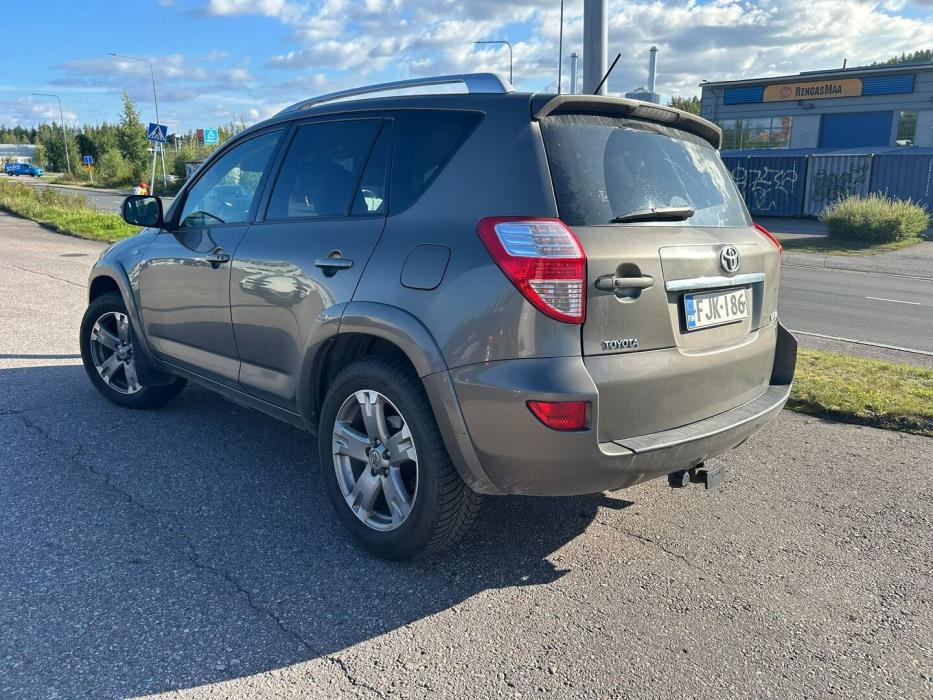 TOYOTA RAV4 2009