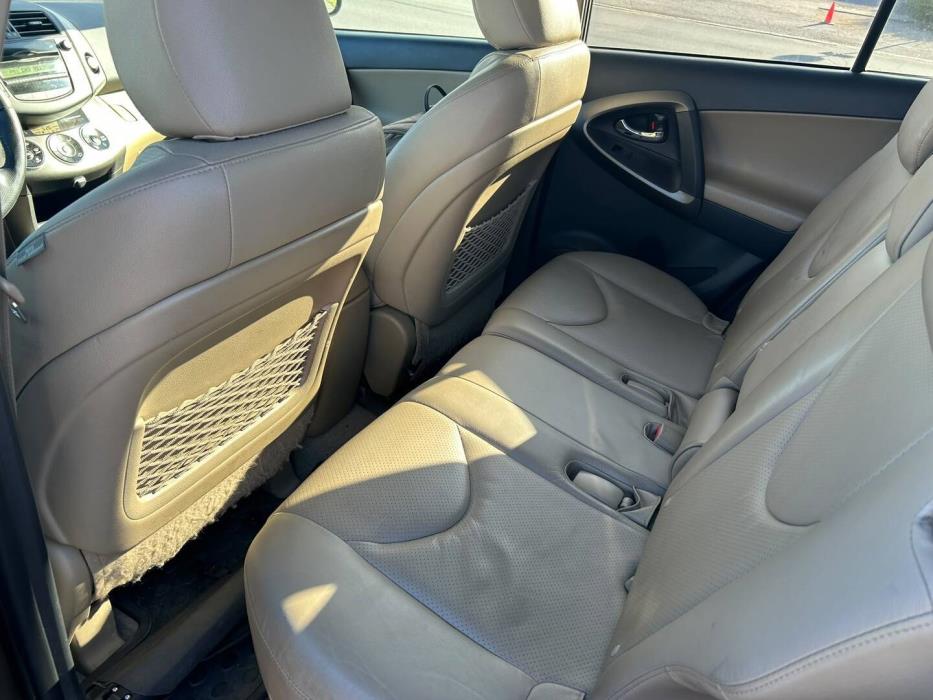 TOYOTA RAV4 2009