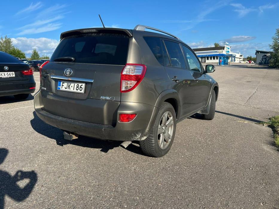 TOYOTA RAV4 2009