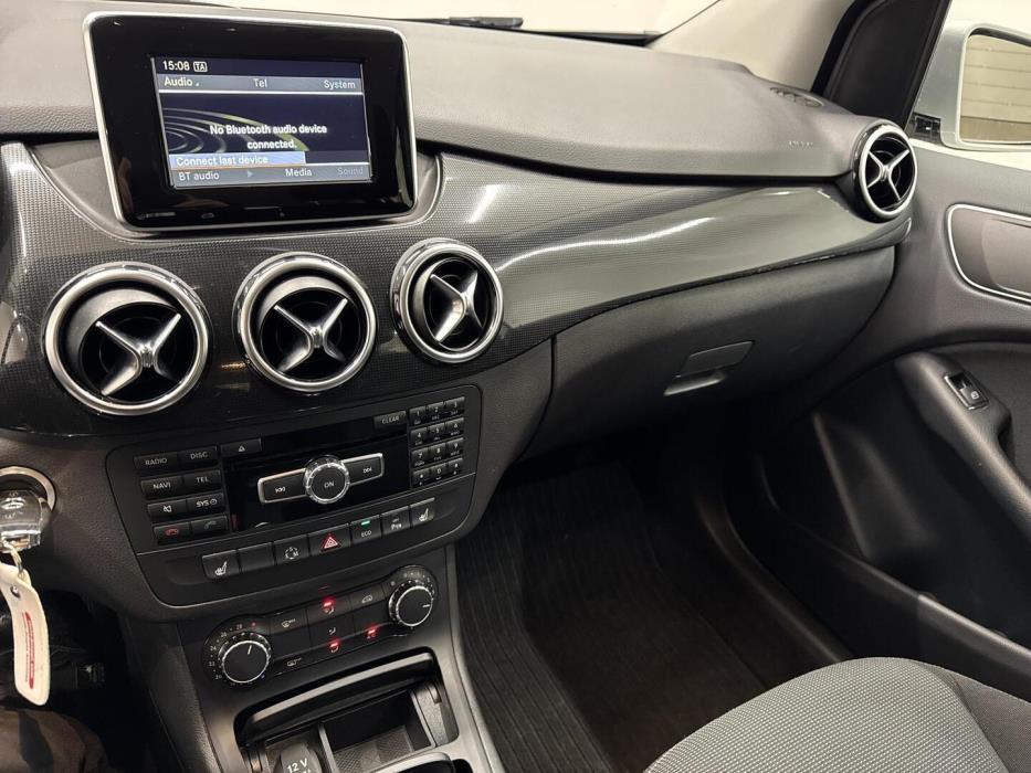 MERCEDES-BENZ B 2012