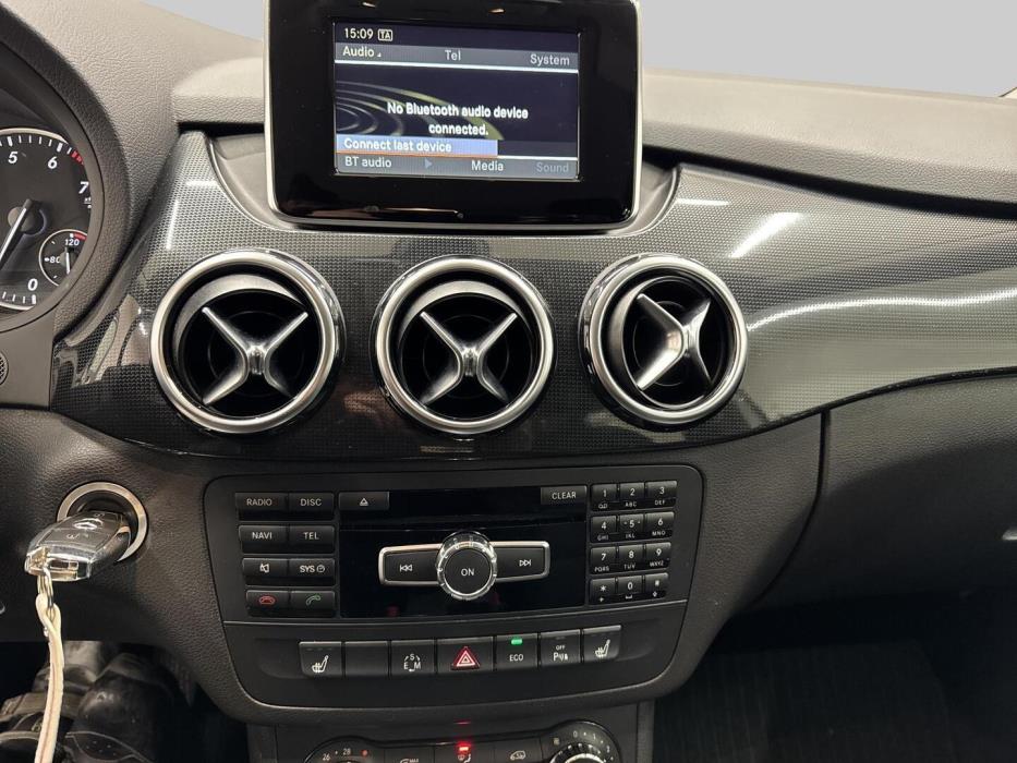 MERCEDES-BENZ B 2012