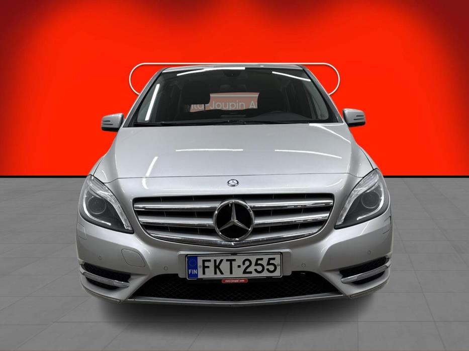 MERCEDES-BENZ B 2012