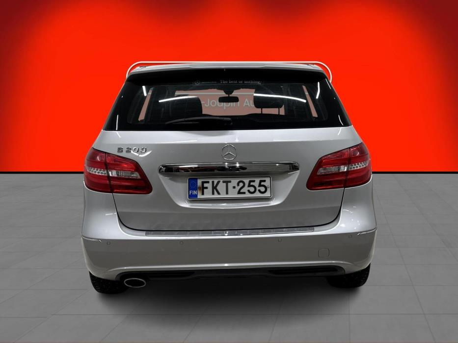 MERCEDES-BENZ B 2012