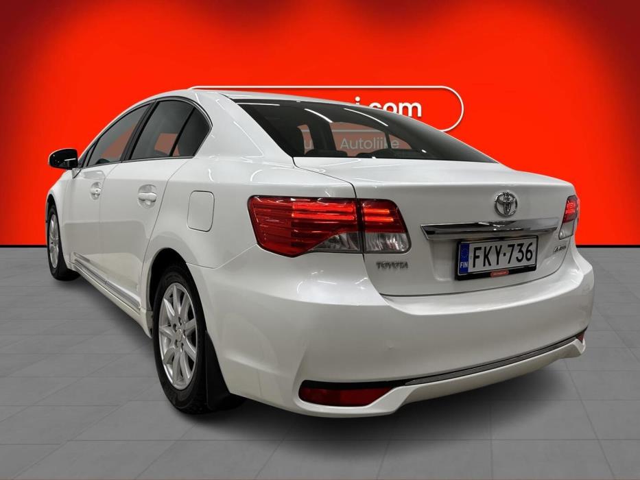 TOYOTA Avensis 2013